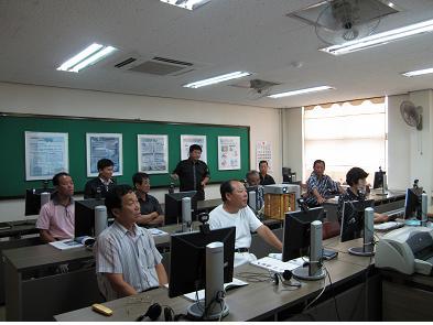 0729_공부중인_어르신들