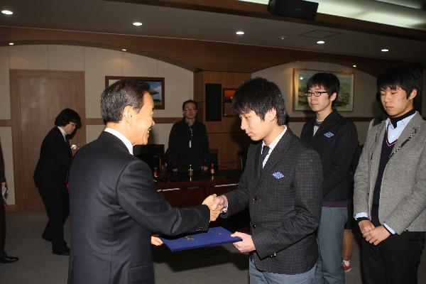 1220_장학금전달_사진