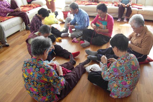 1104_강화군치매보호센터_손뜨개_교실운영