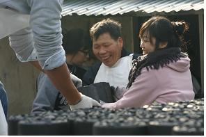 1213_색동원_연탄나눔행사_1