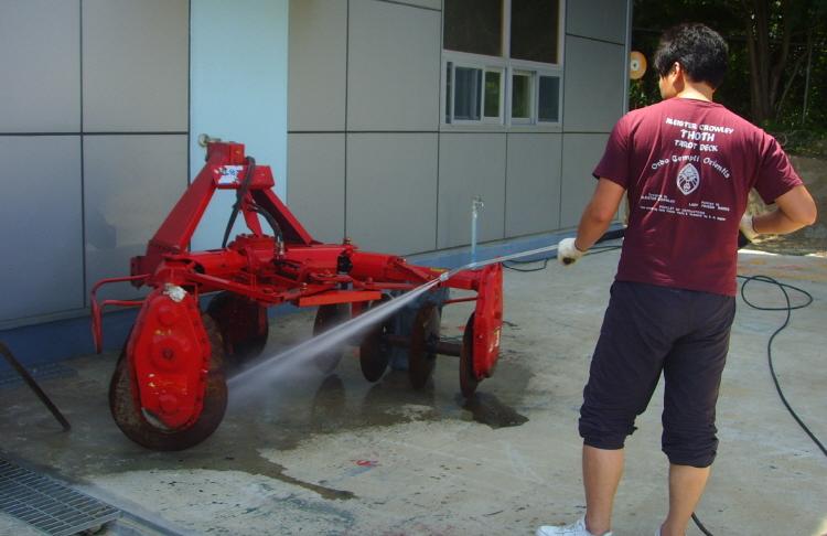 크기변환_0706_농기계_세척_장면