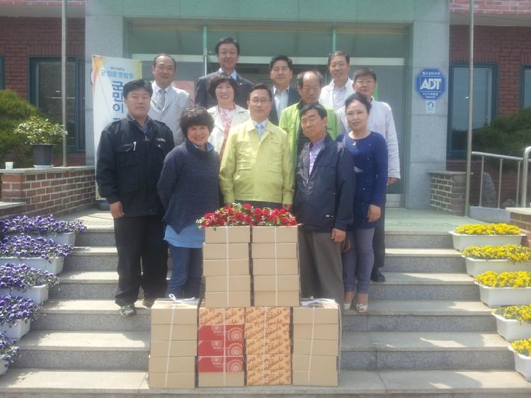 0507_길상면주민자치위원회_카네이션_전달