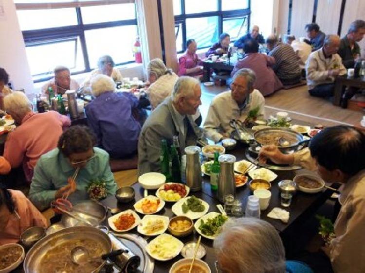 0508_선원면주민자치위원회_가정의_달_위문행사