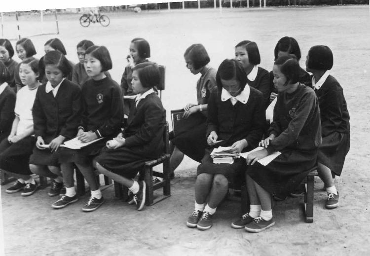 0813_강화_옛교육_사진(독서발표1973)