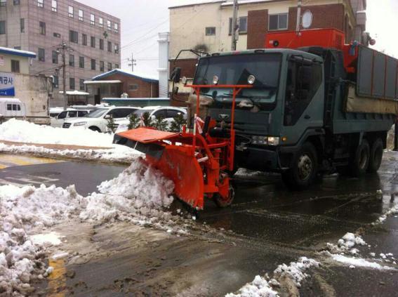 0210_제설작업_모습
