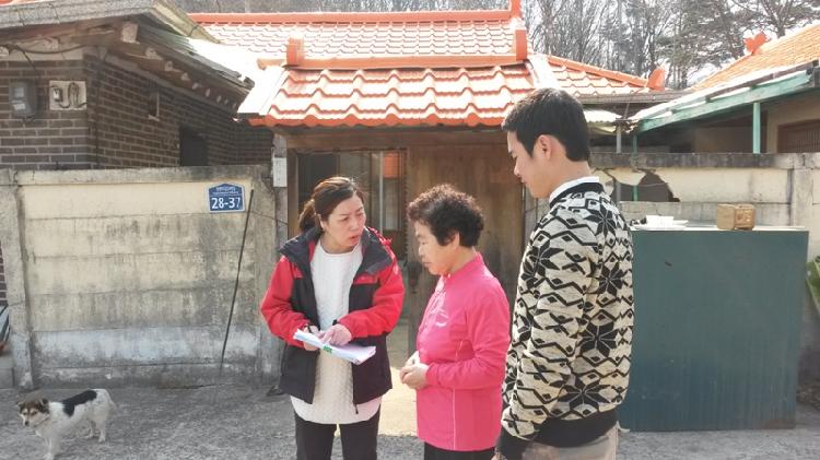 0403_건축물_양성화_상담_모습_(1)