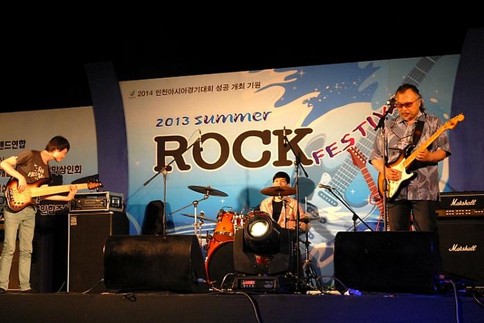 0729_썸머락_페스티벌(지난해_공연)_(4)