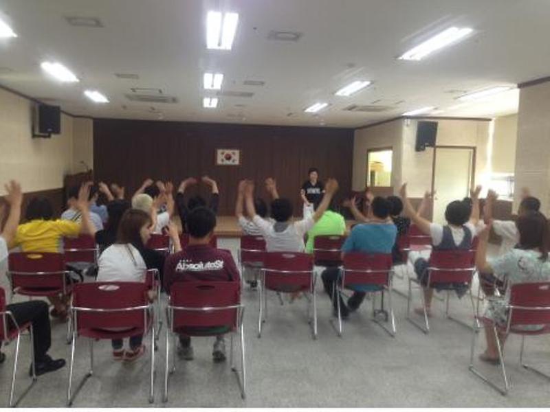 웃음치료프로그램참여모습