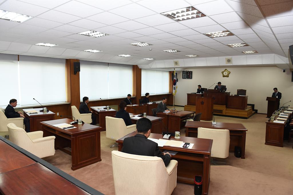 보도사진(제220회_폐회)