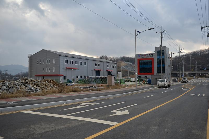 강화산단내에_핌코리아가_공장_건축을_마무리하고_가동하고_있다
