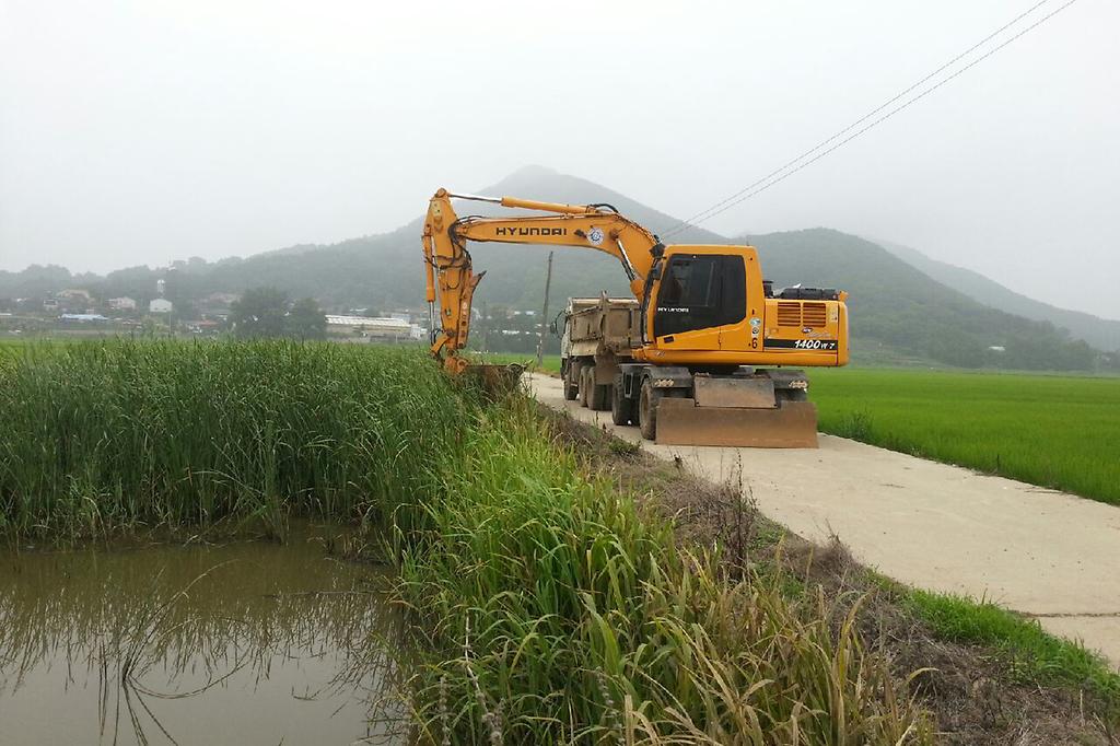 하천준설사진_1