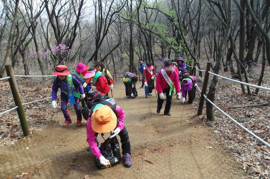 농가주부_고려산_등산로_청소