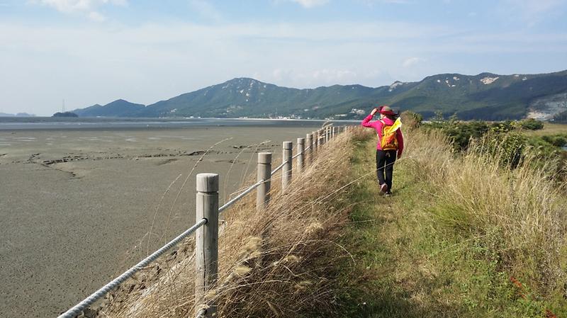 가을맞이_관광이벤트_2(석모도_바람길을_걷고_있다)