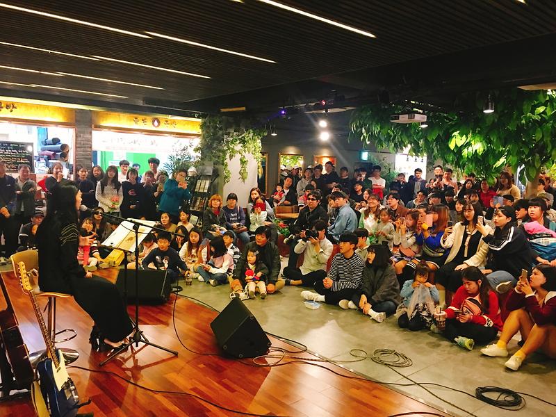 청년몰_공연2(장재인)