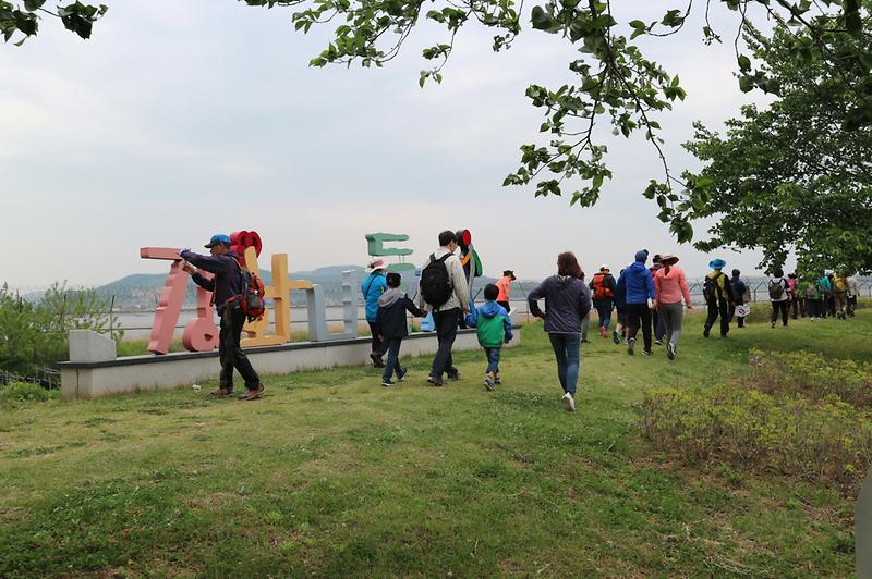 나들길_행사_-_강화나들길을_걷고_있다1