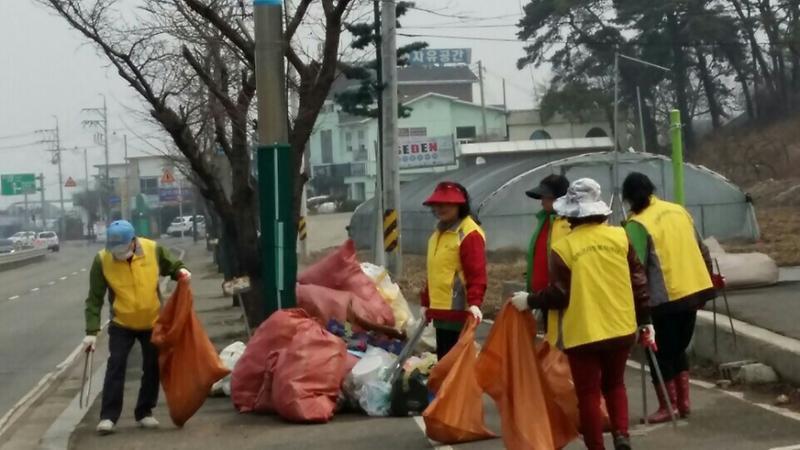 태안문소리_봉사단_환경정화2