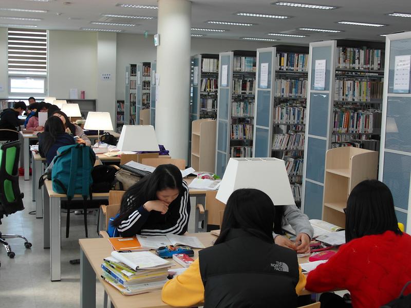 도서관_확충2(강화도서관_내부)