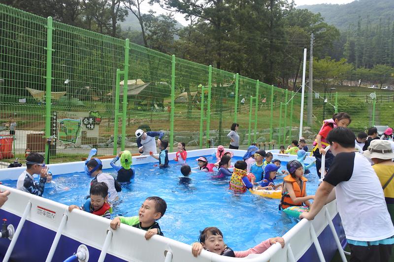 덕산캠핑장_물놀이장