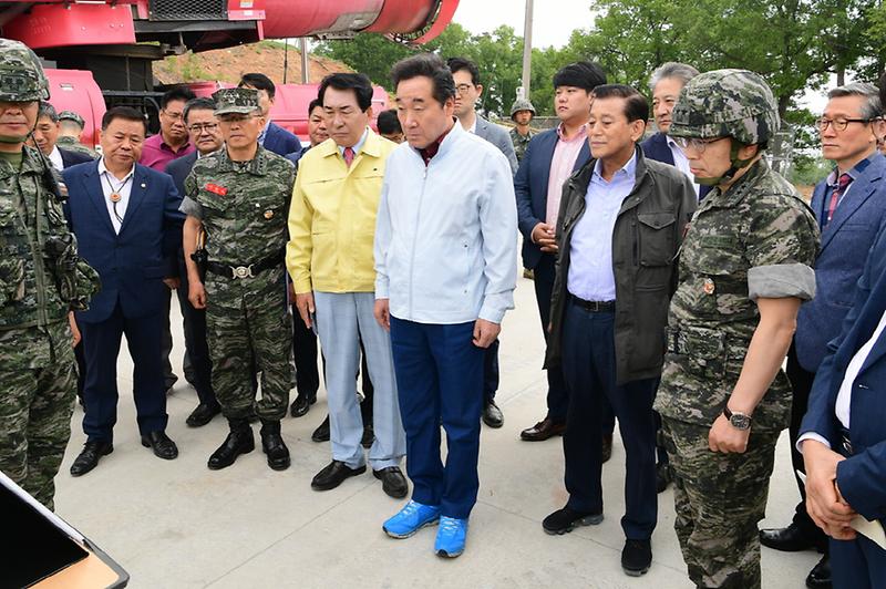국무총리_강화군_돼지_농장_및_군부대_방문(2)