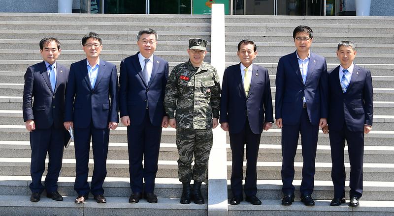 해병대_2사단장_강화군방문_(1)