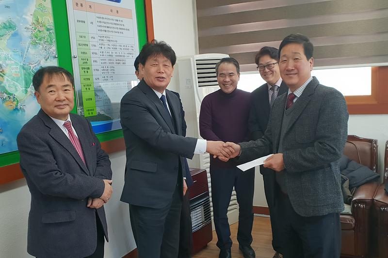 삼산면감리교연합회_성금_전달사진_2