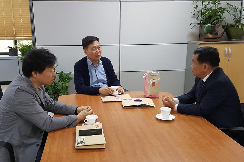 신득상_의장_인천시청_방문(안보특별보좌관)