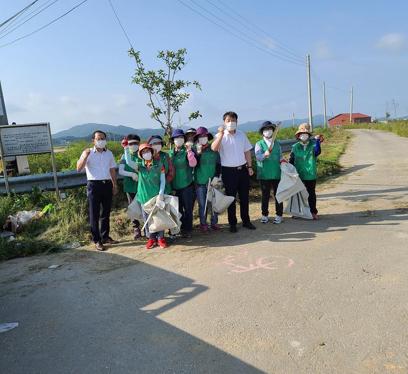 하점면_새마을부녀회_삼거천환경정비3