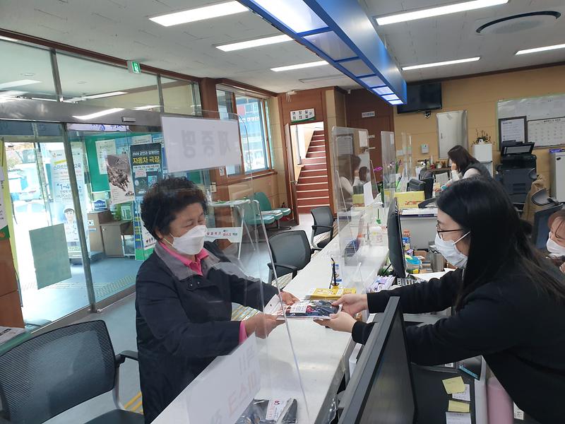 화도면_홍보물품전달사진_(2)