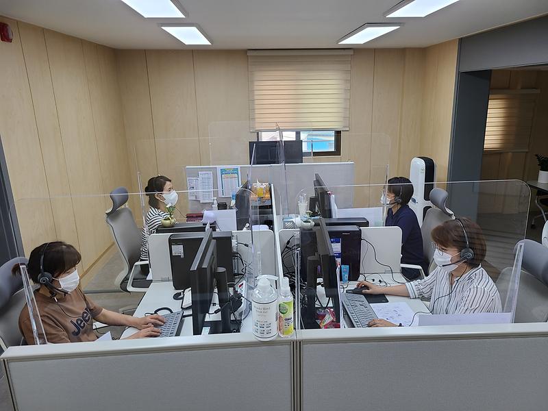 전화상담사진