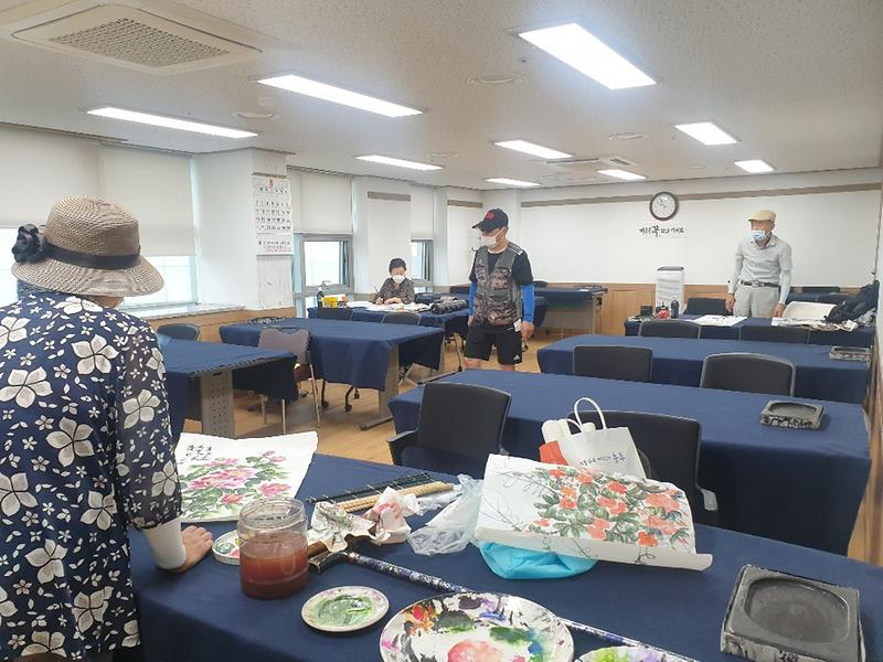 노인복지관_운영재개_(1)