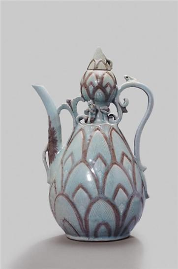 강화도에서_출토된__청자진사_연화문_표형주자