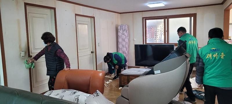 길상면_새마을지도자_집_고쳐주기_(2)