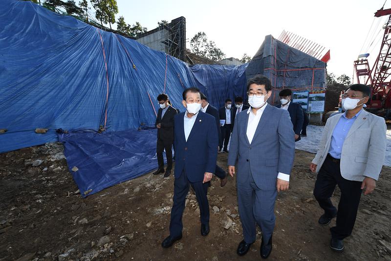 국식비_확보_간담회(배준영_국회의원과_유천호_군)_현장방문_(2)