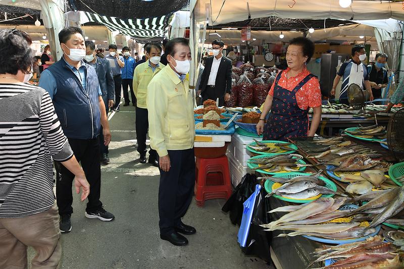 경제교통과_풍물시장_추석인사_(1)