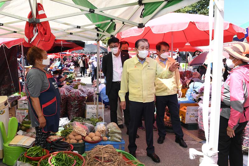 경제교통과_풍물시장_추석인사_(3)