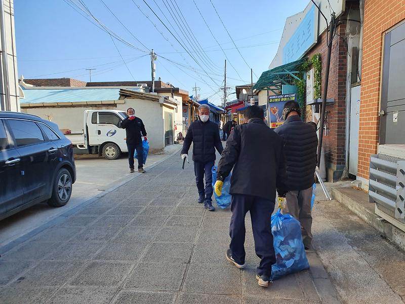 교동면_이장단_방역_및_대청소_(1)