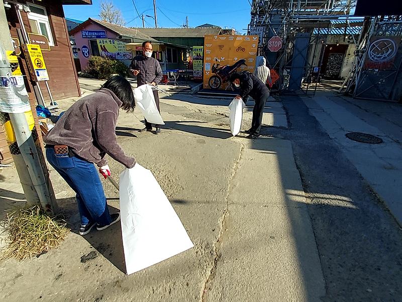 교동면_이장단_청소_(1)