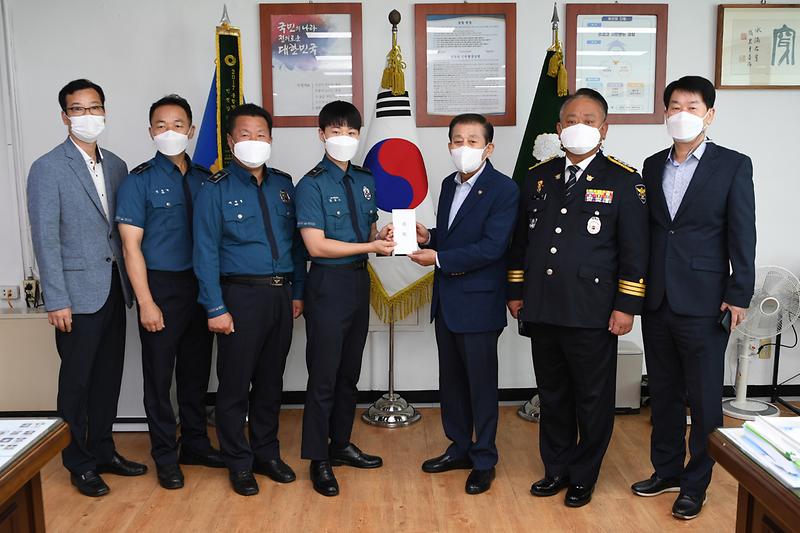 행정과_추석_경찰서_위문_(1)