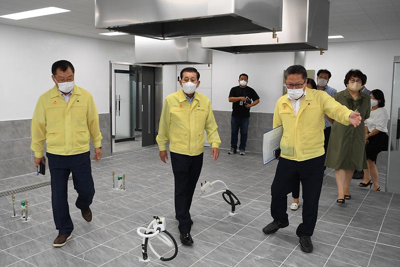 중앙시장_B동_일자리센터_및_자원봉사센터_공사현장_확인_(1)