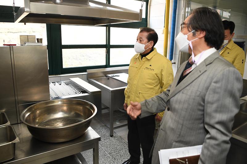 코로나19_관련_강화초등학교_방역물품_전달_및_현장확인_(5)