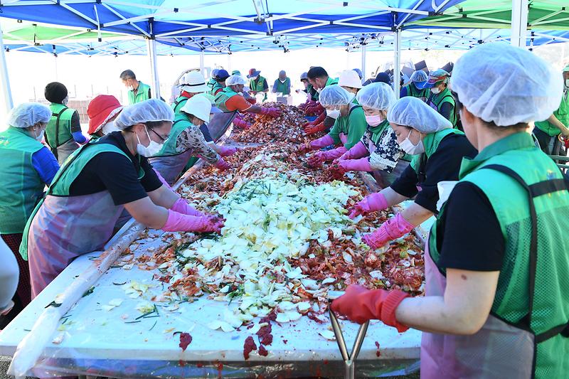 새마을_여름김치_나눔행사_(1)