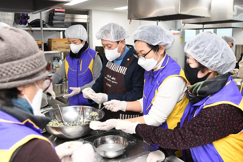 사회복지과_여성단체협의회_만두_나눔행사_(3)