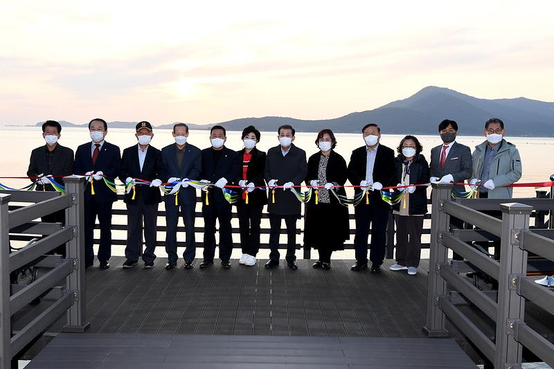 양도면_해안도로_전망데크_준공식_(5)