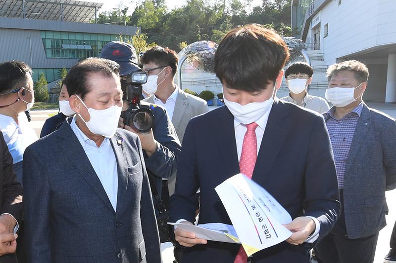 유천호_군수,_국민의_힘_이준석_대표와_회동_(1)