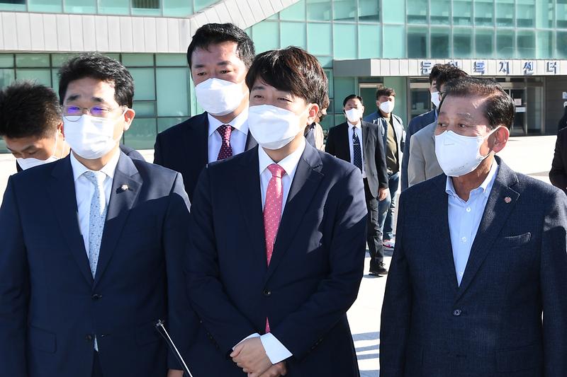 유천호_군수,_국민의_힘_이준석_대표와_회동_(2)