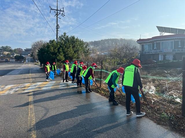 불은면_농가주부모임_해안쓰레기_수거