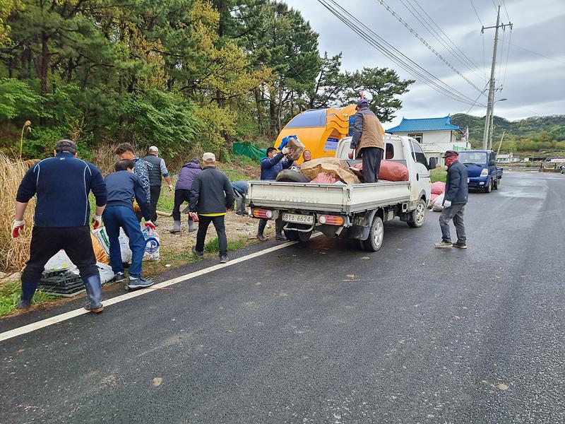 교동면_이장단_영농폐비닐_수거