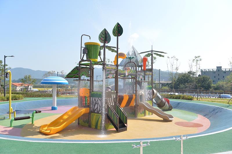 행정과_갑룡공원_물놀이장