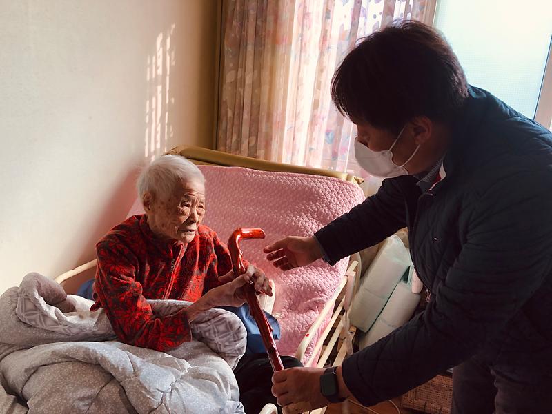 하점면_장수지팡이_전달