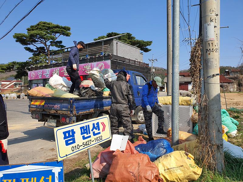 내가면_새마을지도자_폐비닐_수거